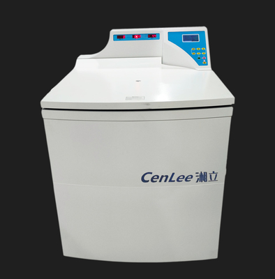 Boden 6x2400ml 8000rpm, der gekühlte Zentrifugen-Blutbeutel-Zentrifuge steht